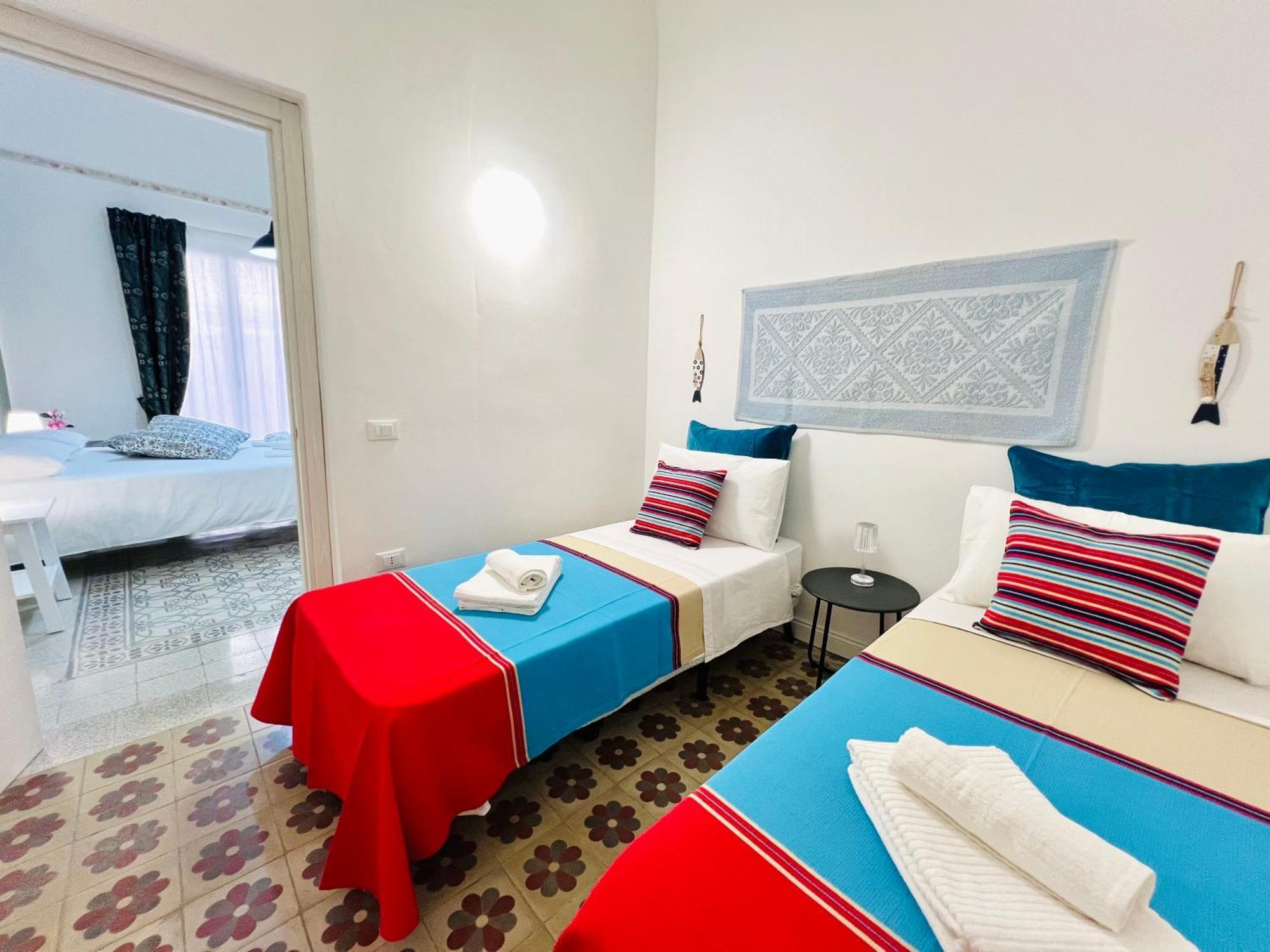 Hotel Domus Livi Cinisi Esterno foto