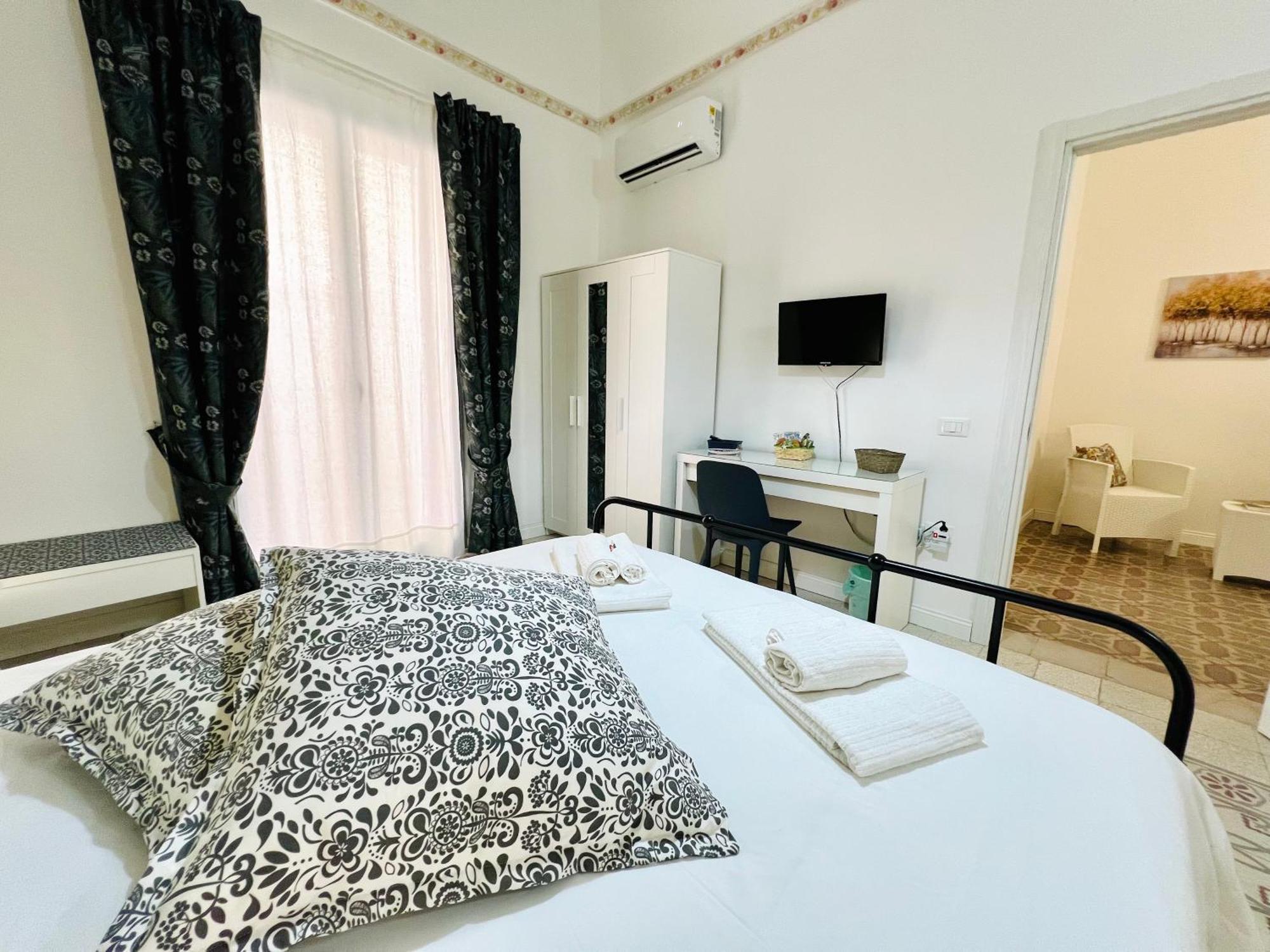 Hotel Domus Livi Cinisi Esterno foto