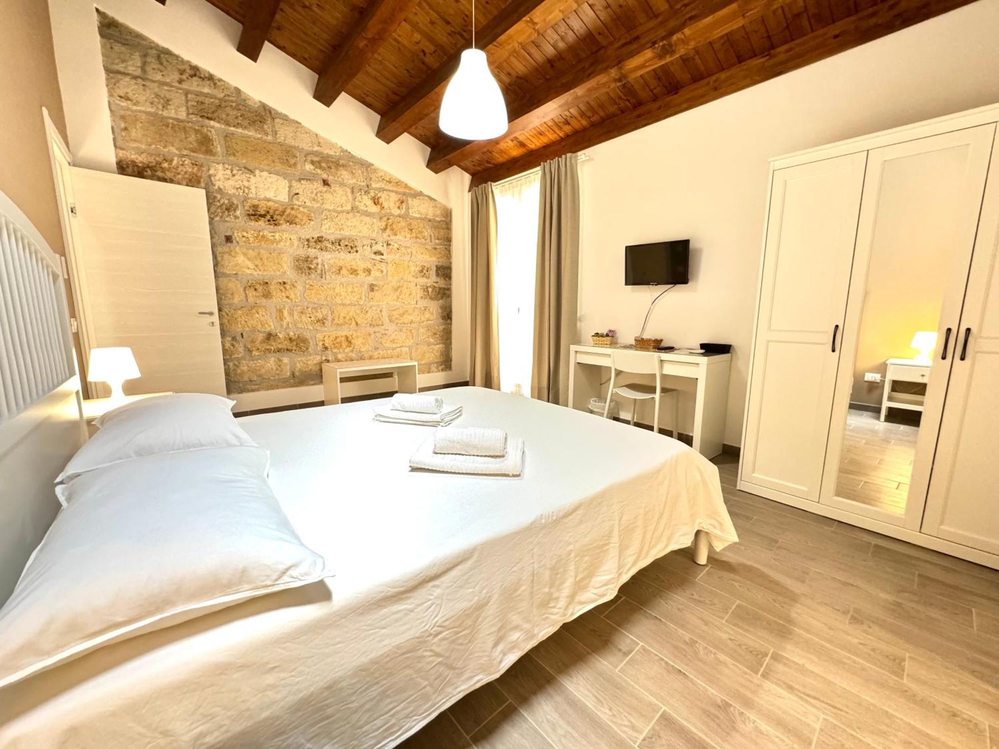 Hotel Domus Livi Cinisi Esterno foto